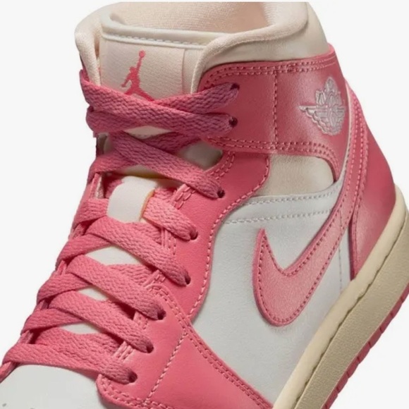 Jordan 1
'guava ice'
Womens
Brand new - Picture 9 of 11